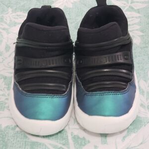 Jordan Retro 11 Little Flex Toddler Sneaker
